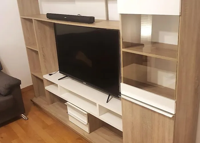 2F, Aire Acondic, 80M2, 2 Dormitorios, 4 Huespedes, Wifi Gratis
