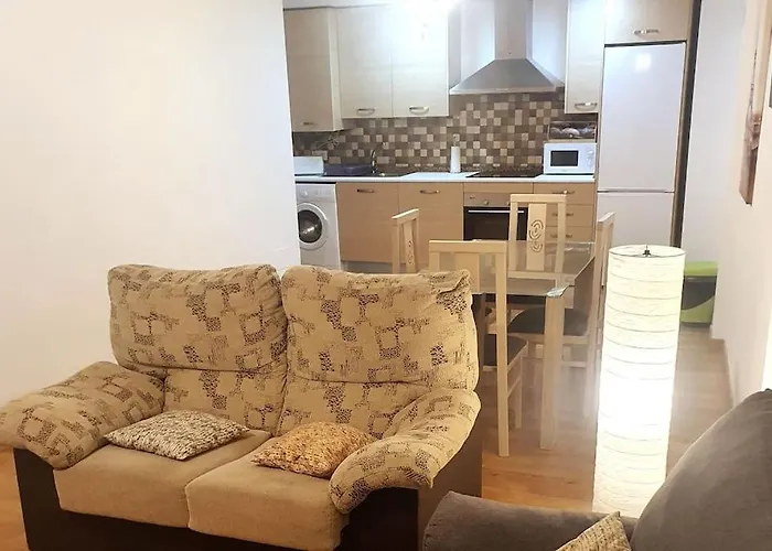 2F, Aire Acondic, 80M2, 2 Dormitorios, 4 Huespedes, Wifi Gratis