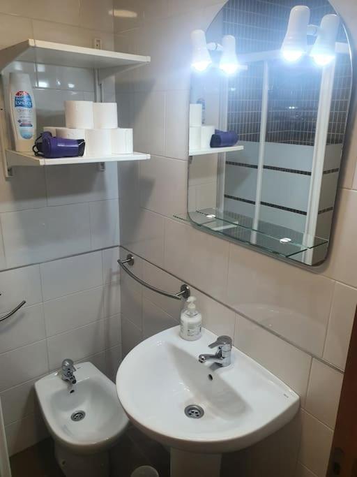 2f, Aire Acondic, 80m2, 2 Dormitorios, 4 Huespedes, Wifi Gratis Appartement La Línea de la Concepción
