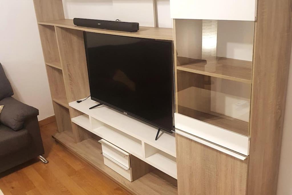 Appartement 2f, Aire Acondic, 80m2, 2 Dormitorios, 4 Huespedes, Wifi Gratis *